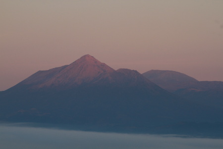 B_009757霧島山朝焼け.JPG